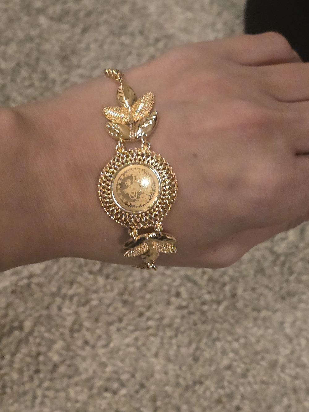 22kgp Dubai Gold Leaf Medallion Chain Bracelet - Women Jewelry - Picture 7 of 8